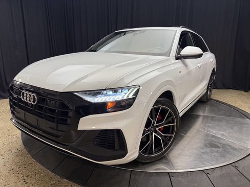 Used 2019 Audi Q8 Prestige image 3