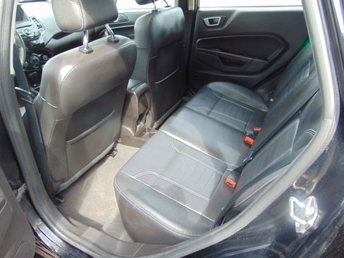 Used 2017 Ford Fiesta Titanium image 3