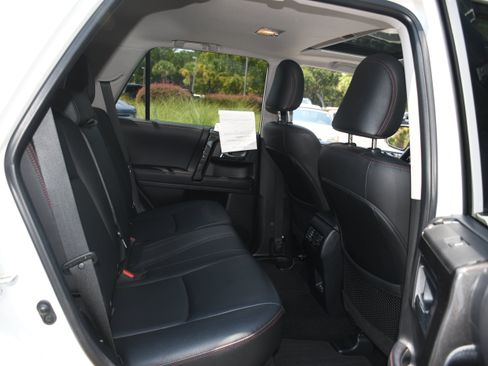 Certified 2023 Toyota 4Runner TRD Off-Road Premium w/ Moonroof Package AWD/4WD image 19