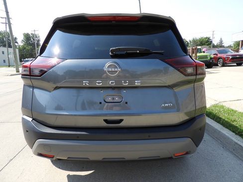 Used 2023 Nissan Rogue S AWD/4WD image 6