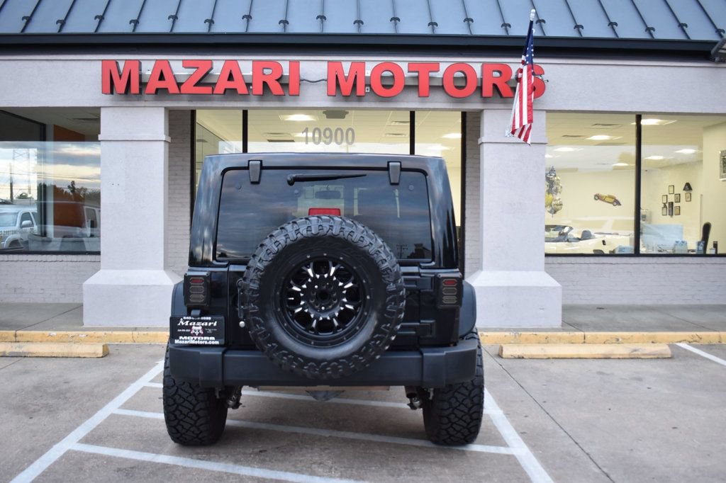 Used 2015 Jeep Wrangler Unlimited Sahara AWD/4WD image 10