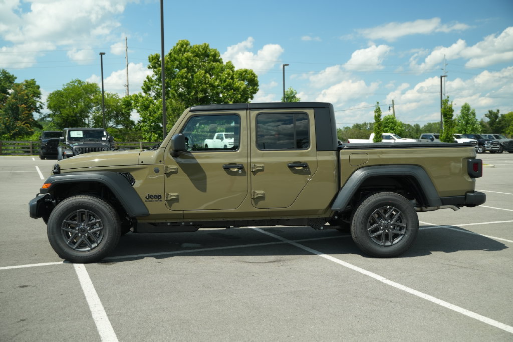 New 2026 Jeep Gladiator Sport w/ Dual Top Group AWD/4WD image 4
