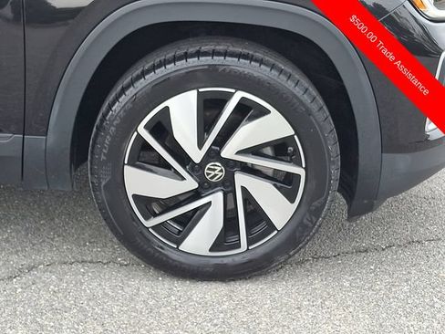 Used 2025 Volkswagen Atlas SE AWD/4WD image 8