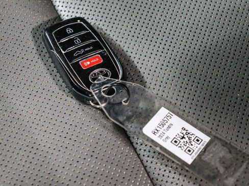 Used 2024 Toyota Tundra SR5 w/ SR5 Premium Package AWD/4WD image 29
