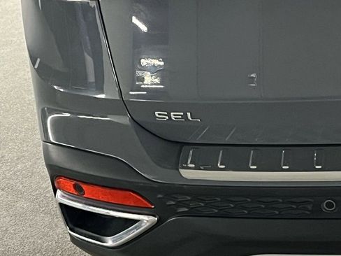 Used 2023 Volkswagen Taos SEL image 37