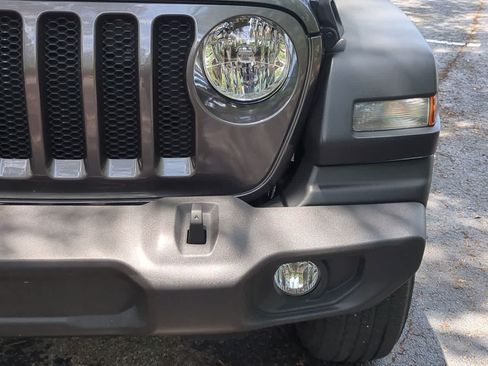 Used 2022 Jeep Wrangler Unlimited Sport w/ Sun And Sound Package AWD/4WD image 11