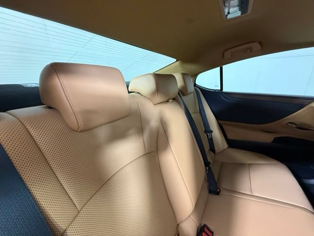 Certified 2022 Lexus ES 350 w/ Premium Package FWD image 30