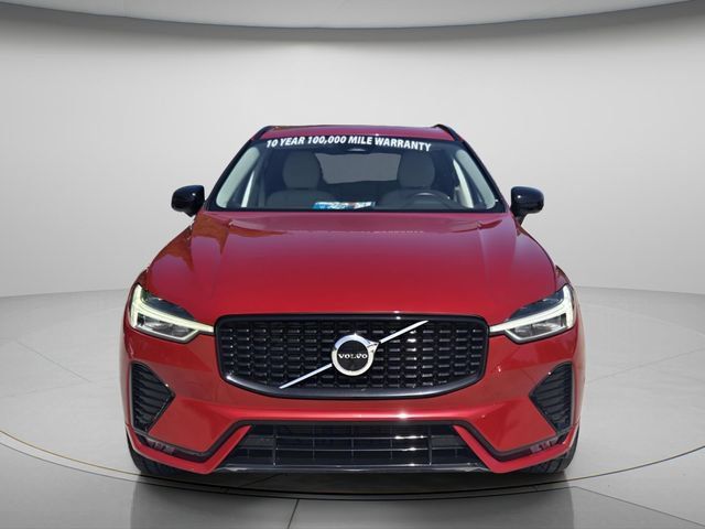 Used 2023 Volvo XC60 B5 Plus w/ Protection Package Premier FWD image 5
