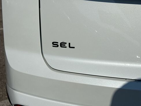 New 2026 Volkswagen Atlas Cross Sport SEL R-Line image 11