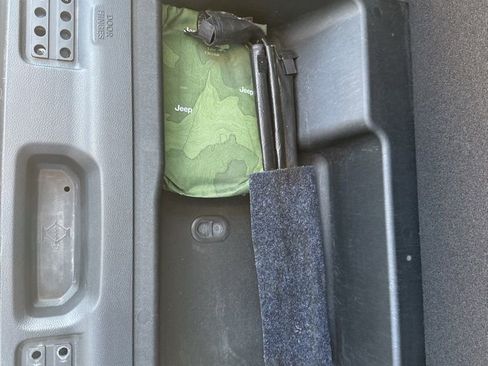 Used 2020 Jeep Wrangler Unlimited Sport image 33