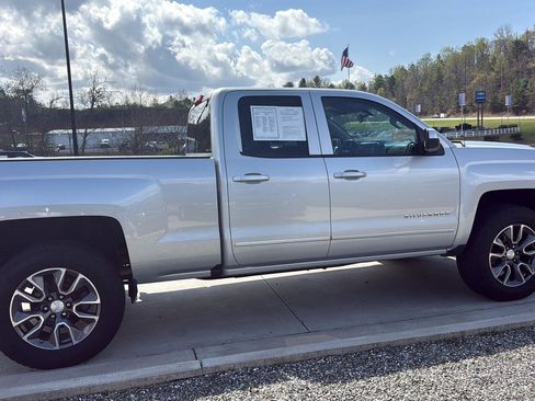 Used 2018 Chevrolet Silverado 1500 LT w/ All Star Edition image 4