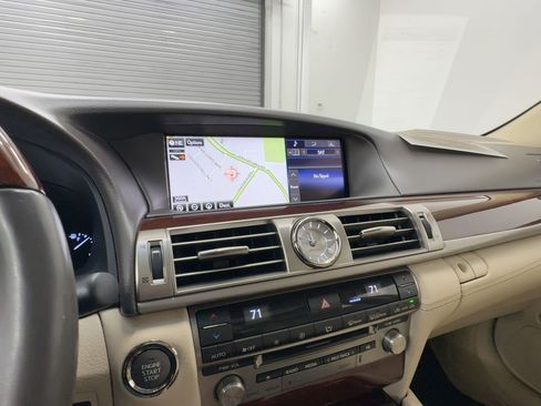 Used 2015 Lexus LS 460 w/ Comfort Package image 24