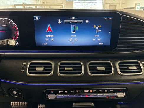 New 2026 Mercedes-Benz GLS 450 4MATIC image 23