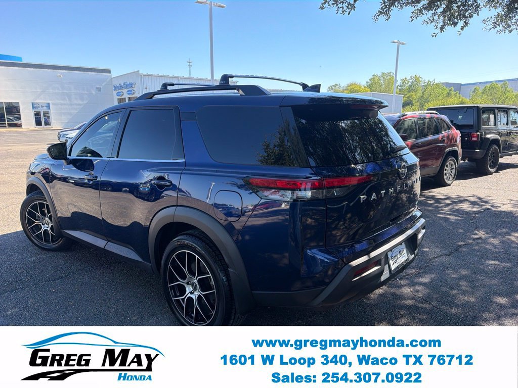 Used 2022 Nissan Pathfinder SV FWD image 6