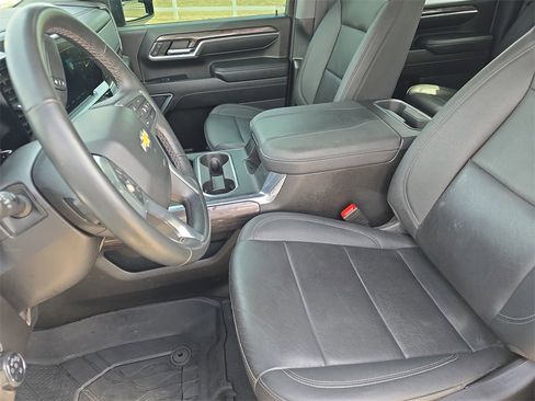 Used 2024 Chevrolet Silverado 2500 LTZ w/ LTZ Plus Package image 15