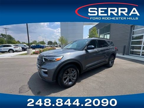 Used 2024 Ford Explorer XLT w/ Equipment Group 202A AWD/4WD image 1