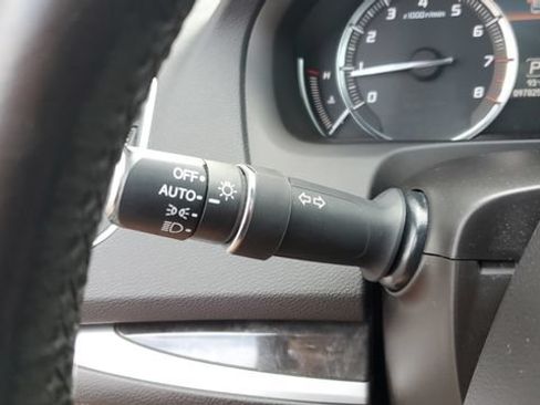 Used 2018 Acura TLX w/ Technology Package FWD image 11