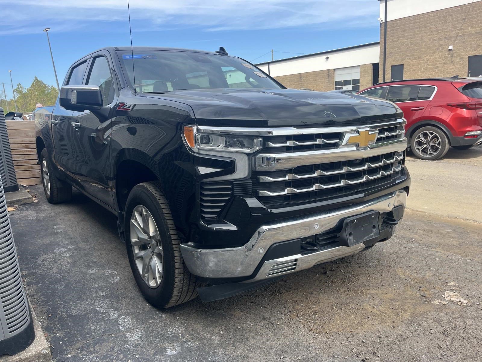 Used 2023 Chevrolet Silverado 1500 LTZ w/ Technology Package AWD/4WD image 1
