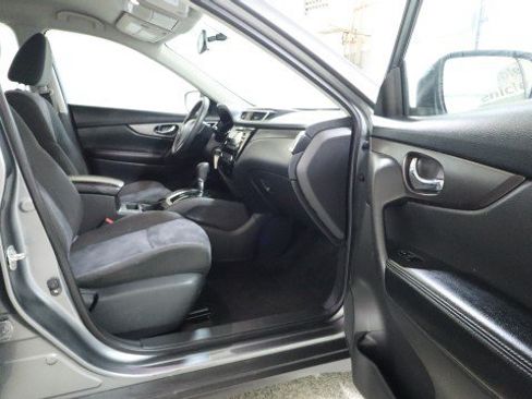 Used 2015 Nissan Rogue S AWD/4WD image 10