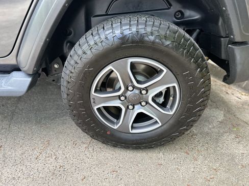 Used 2019 Jeep Wrangler Unlimited Sport S image 24