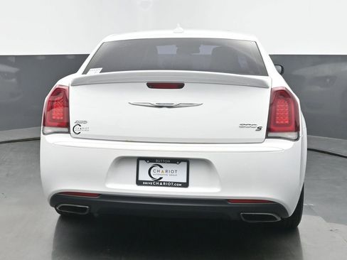Used 2017 Chrysler 300 S w/ S Model Appearance Package AWD/4WD image 5