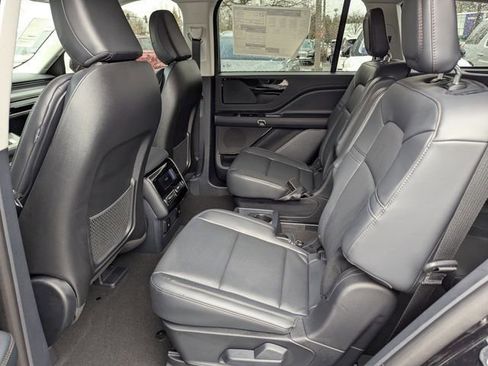 New 2026 Lincoln Aviator 2WD w/ Jet Appearance Package image 12