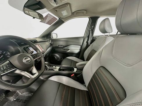 Used 2024 Nissan Kicks SR w/ SR Premium Package FWD image 20
