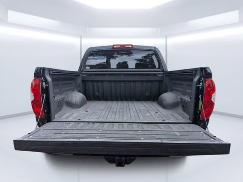 Used 2018 Toyota Tundra SR5 w/ SR5 Upgrade Package AWD/4WD image 15