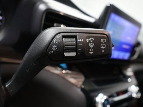 Used 2024 Ford Explorer Limited image 38