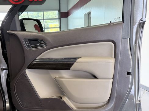Used 2019 GMC Canyon SLE RWD image 14