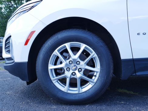 Certified 2024 Chevrolet Equinox LT AWD/4WD image 11