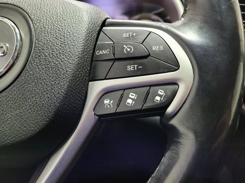 Used 2014 Jeep Cherokee Trailhawk w/ Technology Group image 34