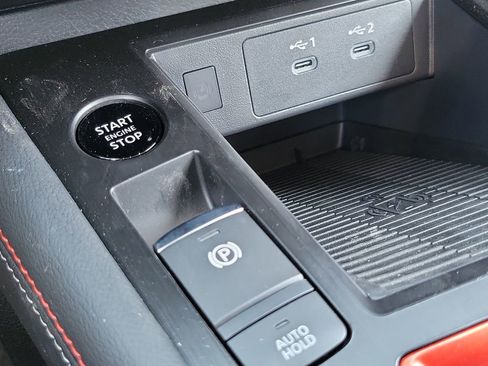 New 2026 Nissan Kicks SR image 9