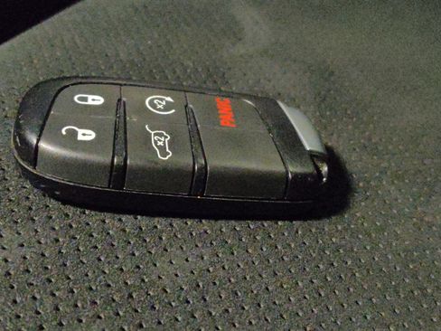 Used 2019 Dodge Durango GT RWD image 32