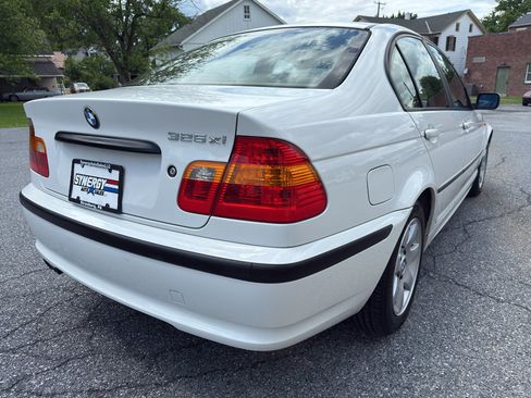 Used 2003 BMW 325xi Sedan AWD/4WD image 5