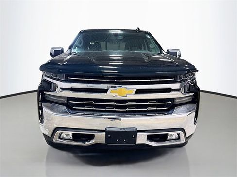Used 2019 Chevrolet Silverado 1500 LTZ image 3
