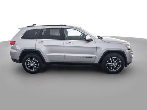 Used 2018 Jeep Grand Cherokee Limited AWD/4WD image 4