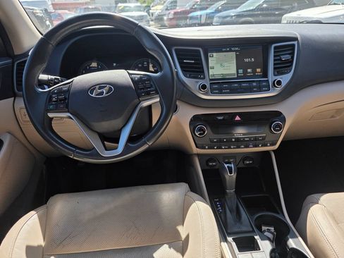 Used 2016 Hyundai Tucson Limited w/ Option Group 03 AWD/4WD image 10