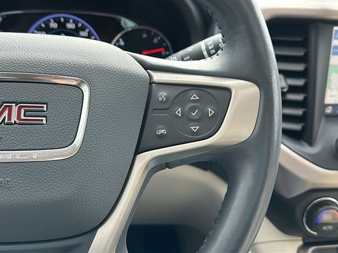 Used 2021 GMC Acadia Denali w/ Denali Ultimate Package image 18