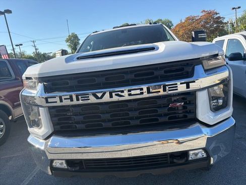 Used 2023 Chevrolet Silverado 2500 LT w/ Convenience Package image 2