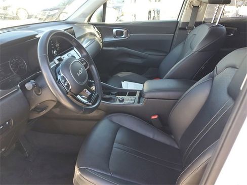 Used 2023 Kia Sorento S image 18