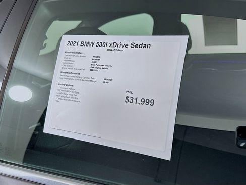 Used 2021 BMW 530i xDrive w/ Convenience Package image 12