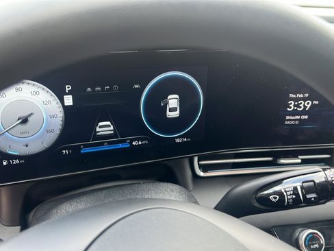 Certified 2024 Hyundai Elantra SEL image 10