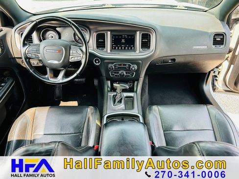 Used 2021 Dodge Charger SXT w/ Leather Interior Group RWD image 9