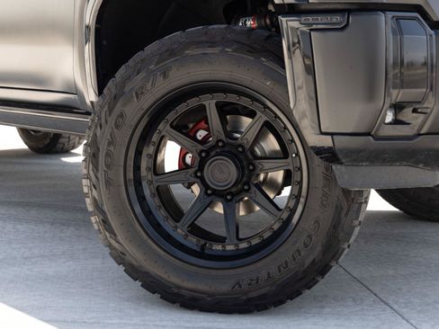 Used 2024 GMC Sierra 3500 Denali Ultimate AWD/4WD image 4