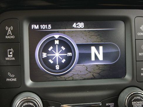 Used 2018 Jeep Compass Latitude FWD image 44