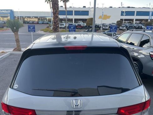 Used 2017 Honda Odyssey SE image 8