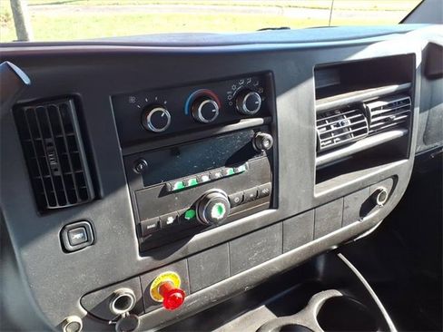 Used 2014 Chevrolet Express 3500 Work Van image 12