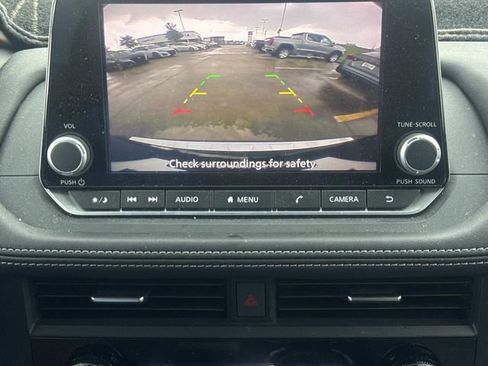 Used 2023 Nissan Rogue SV FWD image 30