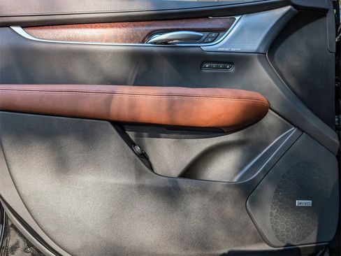 New 2025 Cadillac XT5 Sportv w/ Technology Package image 9